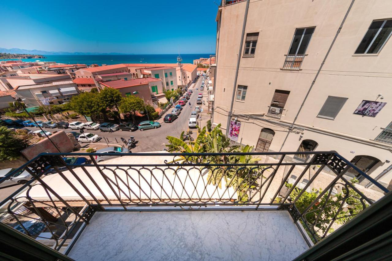 Palazzo Raho Suites チェファル エクステリア 写真